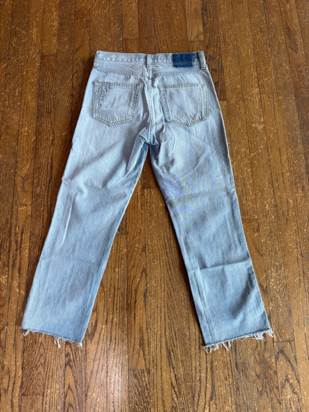 NWOT AMO Loverboy Cropped Embellished Jeans. Size 26 - Picture 10 of 12